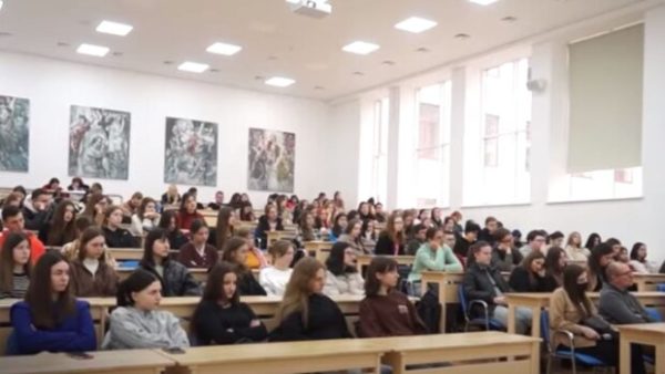 Батьки, увага: у МОН озвучили список найперспективніших професій – готуйте дітей