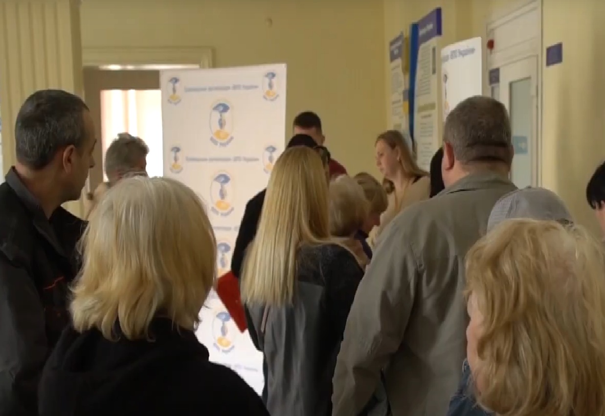 Безкоштовні продукти для ВПО та пенсіонерів у Дніпропетровській області: коли приходити по допомогу