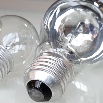 Графік відключення світла в листопаді в Дніпропетровській області: експерт попередив про великі незручності